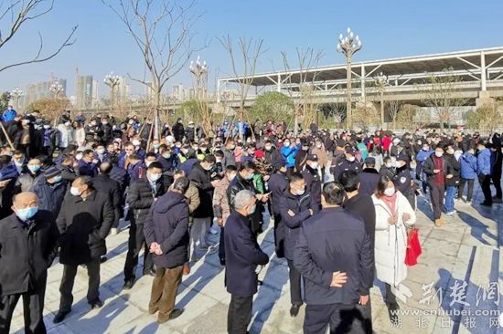 地鐵開通當(dāng)日。_副本.jpg.jpg